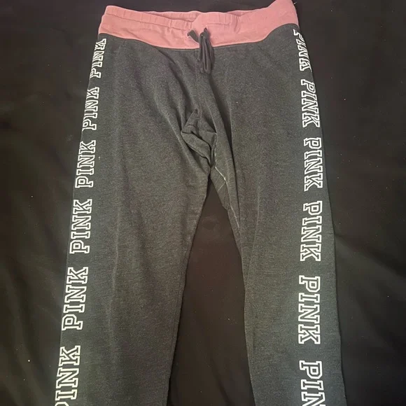 Leggings 2 size medium one size small but fit like a medium - Picture 3 of 3